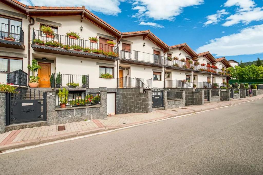 라이차 Magnifica Casa Con Jardin, Bbq E Hidromasaje 빌라 외부 사진
